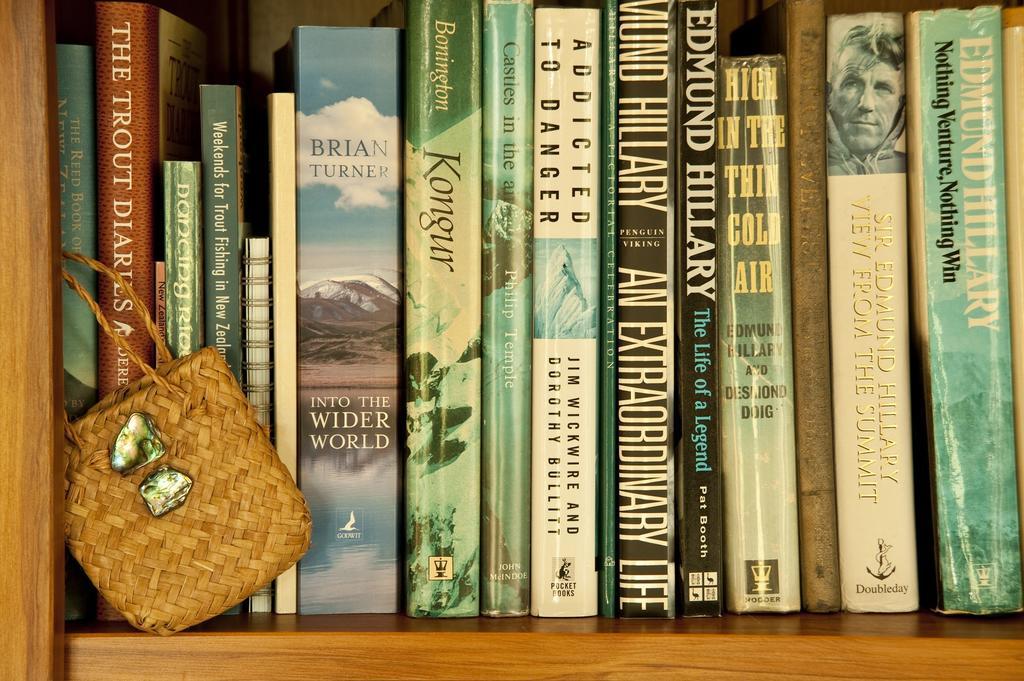 Whakaipo Lodge Taupo Ngoại thất bức ảnh