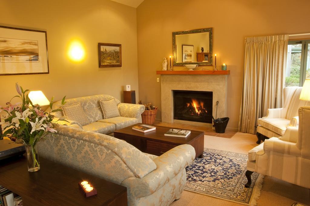 Whakaipo Lodge Taupo Ngoại thất bức ảnh