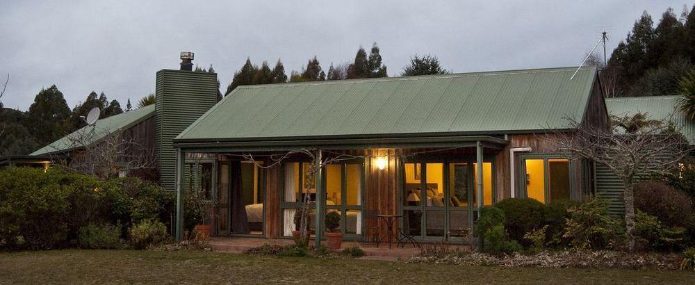 Whakaipo Lodge Taupo Ngoại thất bức ảnh