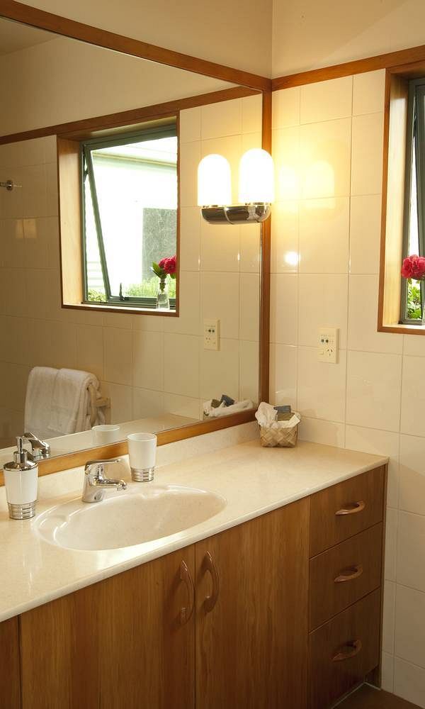 Whakaipo Lodge Taupo Ngoại thất bức ảnh