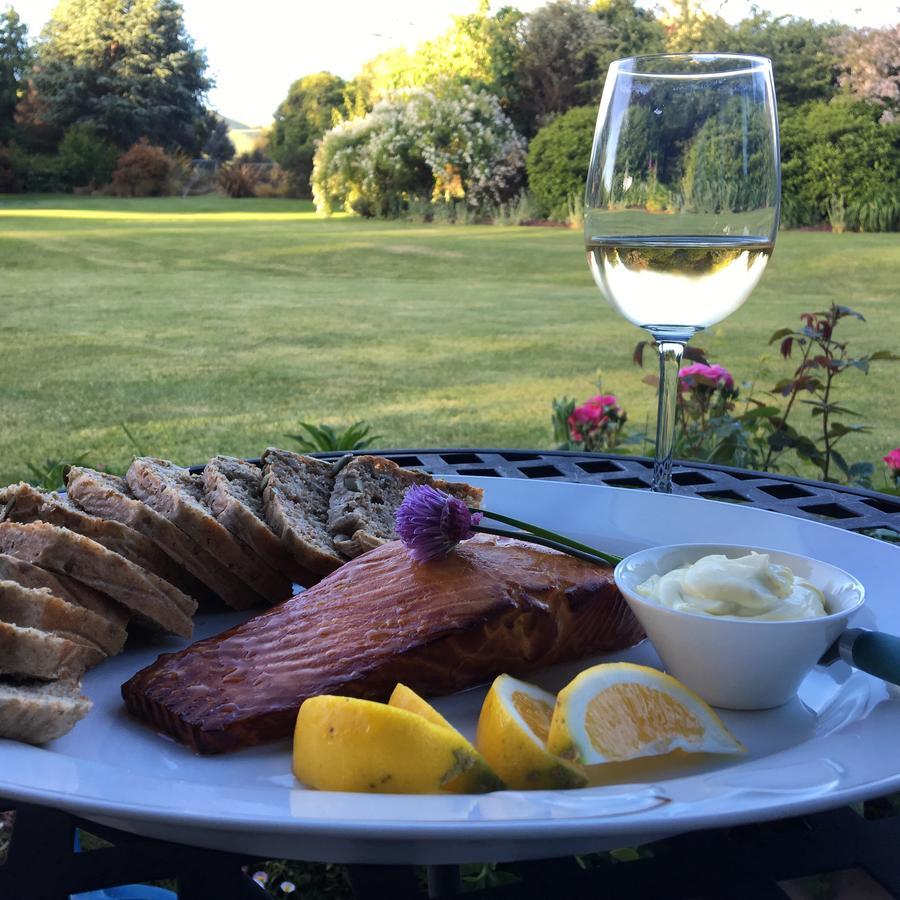 Whakaipo Lodge Taupo Ngoại thất bức ảnh