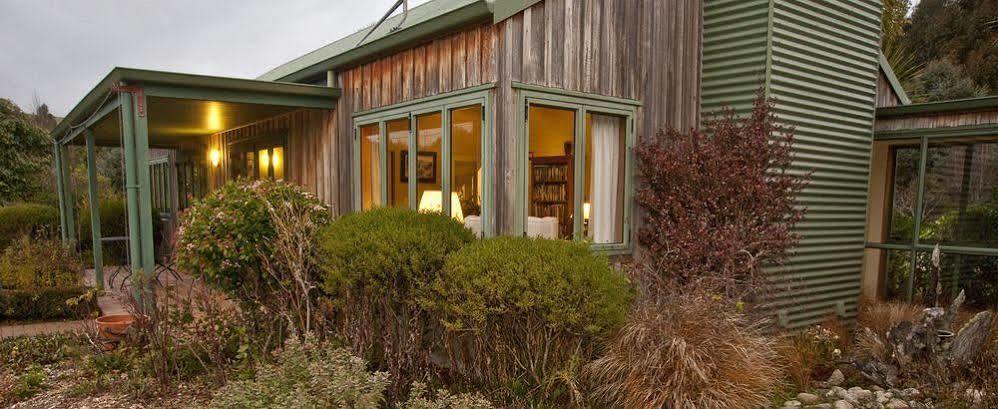 Whakaipo Lodge Taupo Ngoại thất bức ảnh